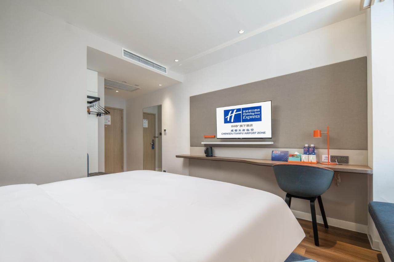 Holiday Inn Express Chengdu Tianfu Airport Zone By Ihg Jianyang  Exterior photo
